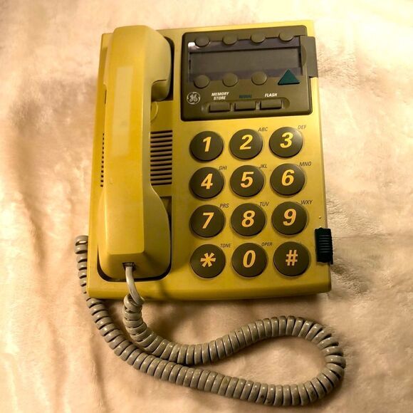 Vintage  GE Telephone with Large Buttons - Picture 1 of 13